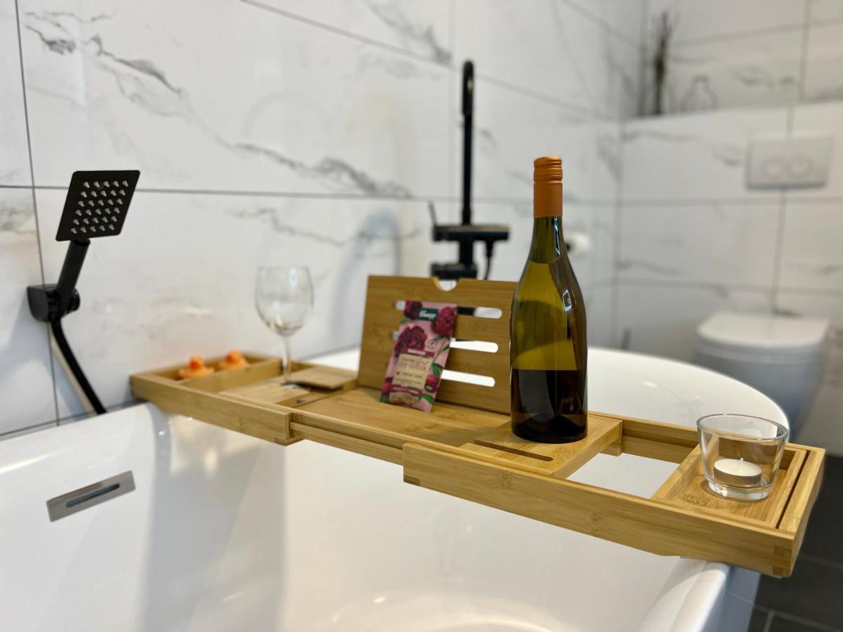 Junipro Luxury Apartments Bosen-Eckelhausen Exteriör bild